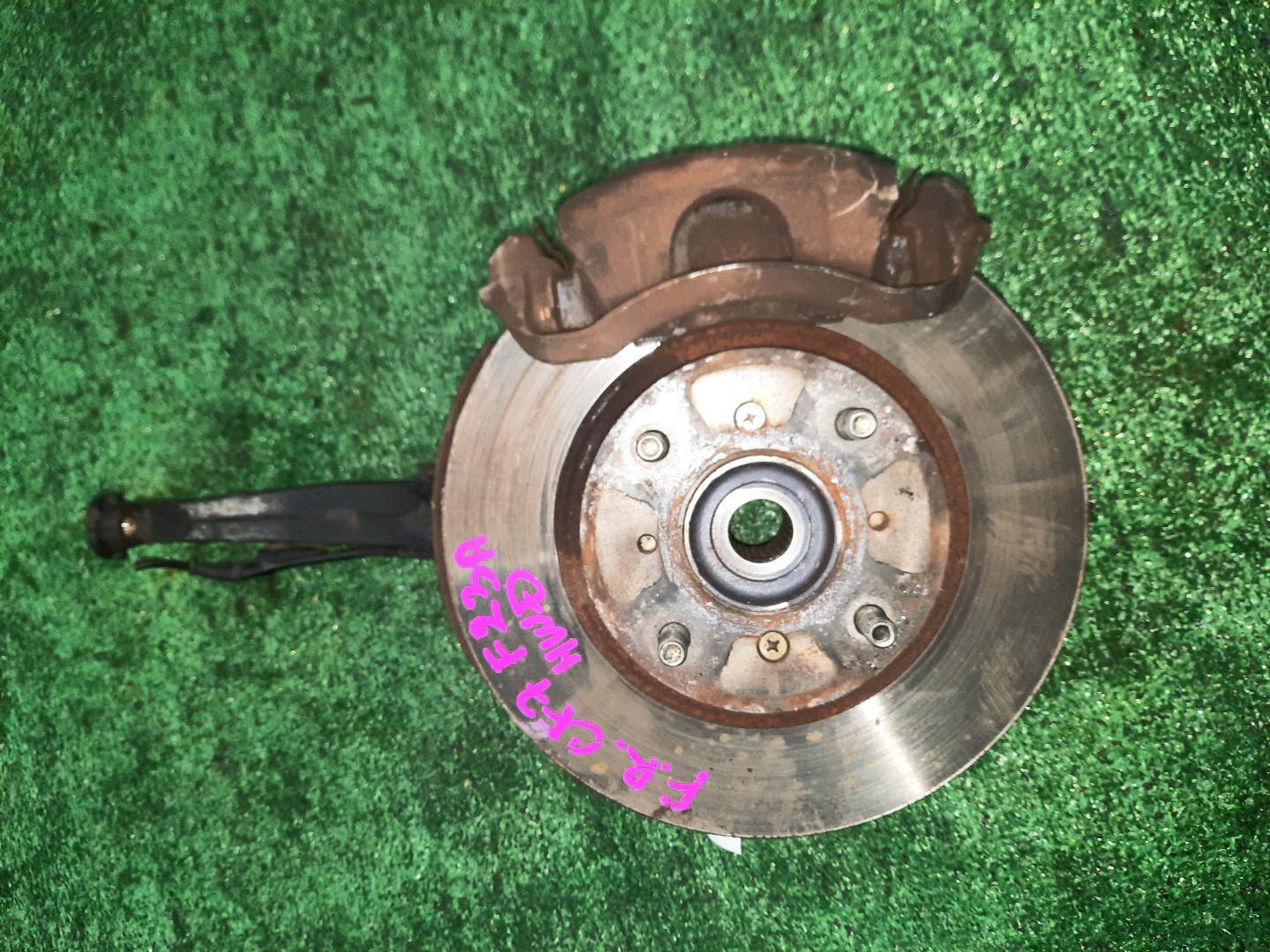 Ступица правая передняя HONDA ACCORD, TORNEO CL3, CF4, CF6, CF3, CF5, CF7 F20B, F23A, F18B 1 ракурс Ступица правая передняя HONDA ACCORD, TORNEO CL3, CF4, CF6, CF3, CF5, CF7 F20B, F23A, F18B 1 ракурс