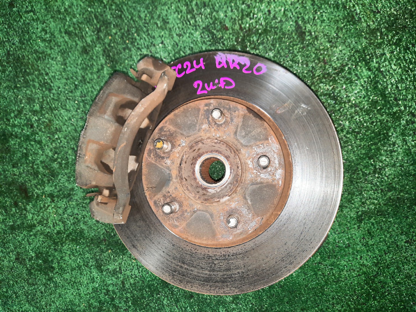 Ступица правая передняя  NISSAN SERENA TNC24, TC24, RC24, PC24, PNC24, VC24, VNC24 QR20DE, QR25DE, SR20DE, YD25DDTI 1 ракурс