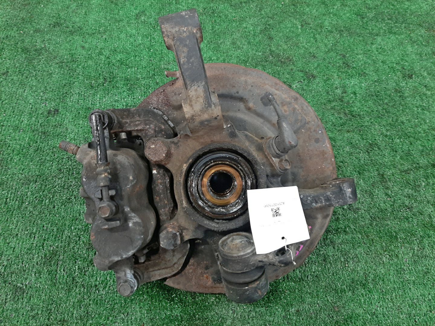 Ступица левая передняя NISSAN ELGRAND, TERRANO ATWE50, ALWE50, APWE50, AVWE50, PR50, LR50, TR50, RR50 ZD30DDTI, VG33E, VQ35DE, QD32ETI, TD27ETI 5 ракурс