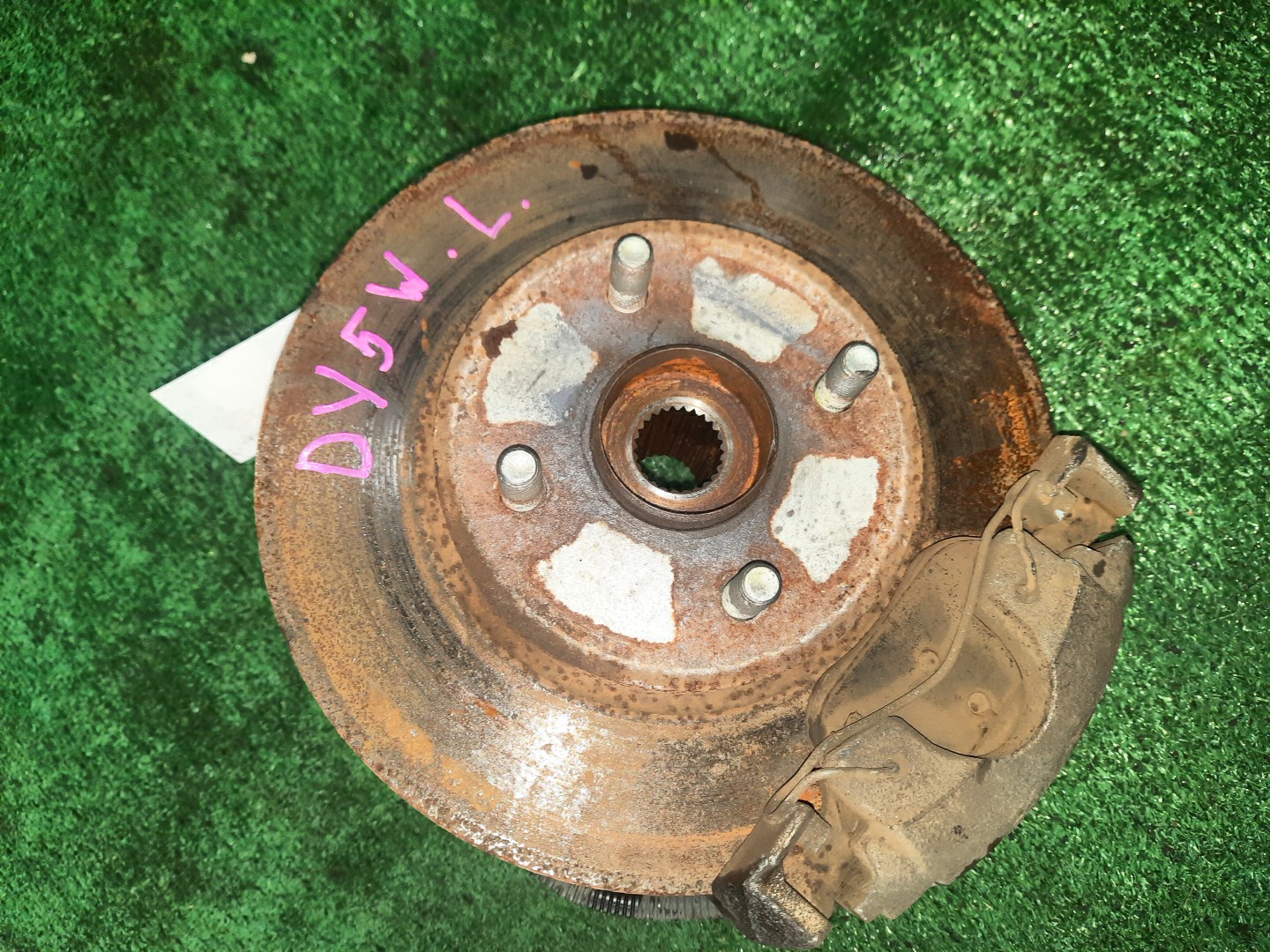 Ступица левая передняя MAZDA DEMIO, VERISA DY3W, DY5W, DY3R, DY5R, DC5R, DC5W ZJ-VE, ZY-VE 1 ракурс