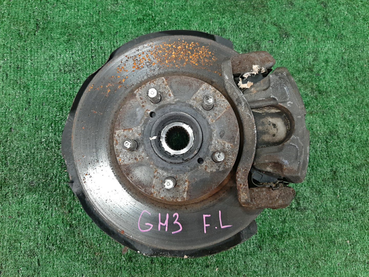 Ступица левая передняя SUBARU IMPREZA GH6, GH7, GH8, GH2, GE3, GH3, GE2, GE7 EJ20DE, EJ20T, EL15 1 ракурс Ступица левая передняя SUBARU IMPREZA GH6, GH7, GH8, GH2, GE3, GH3, GE2, GE7 EJ20DE, EJ20T, EL15 1 ракурс