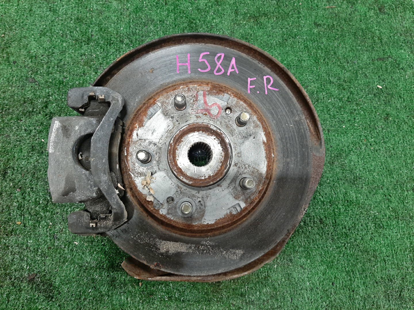 Ступица правая передняя  MITSUBISHI PAJERO MINI, KIX H58A, H59A 4A30T, 4A30, 4A30-T 1 ракурс