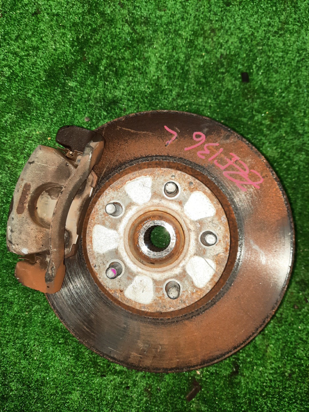 Ступица левая передняя TOYOTA VOLTZ ZZE136, ZZE137 1ZZ-FE, 2ZZ-GE 1 ракурс