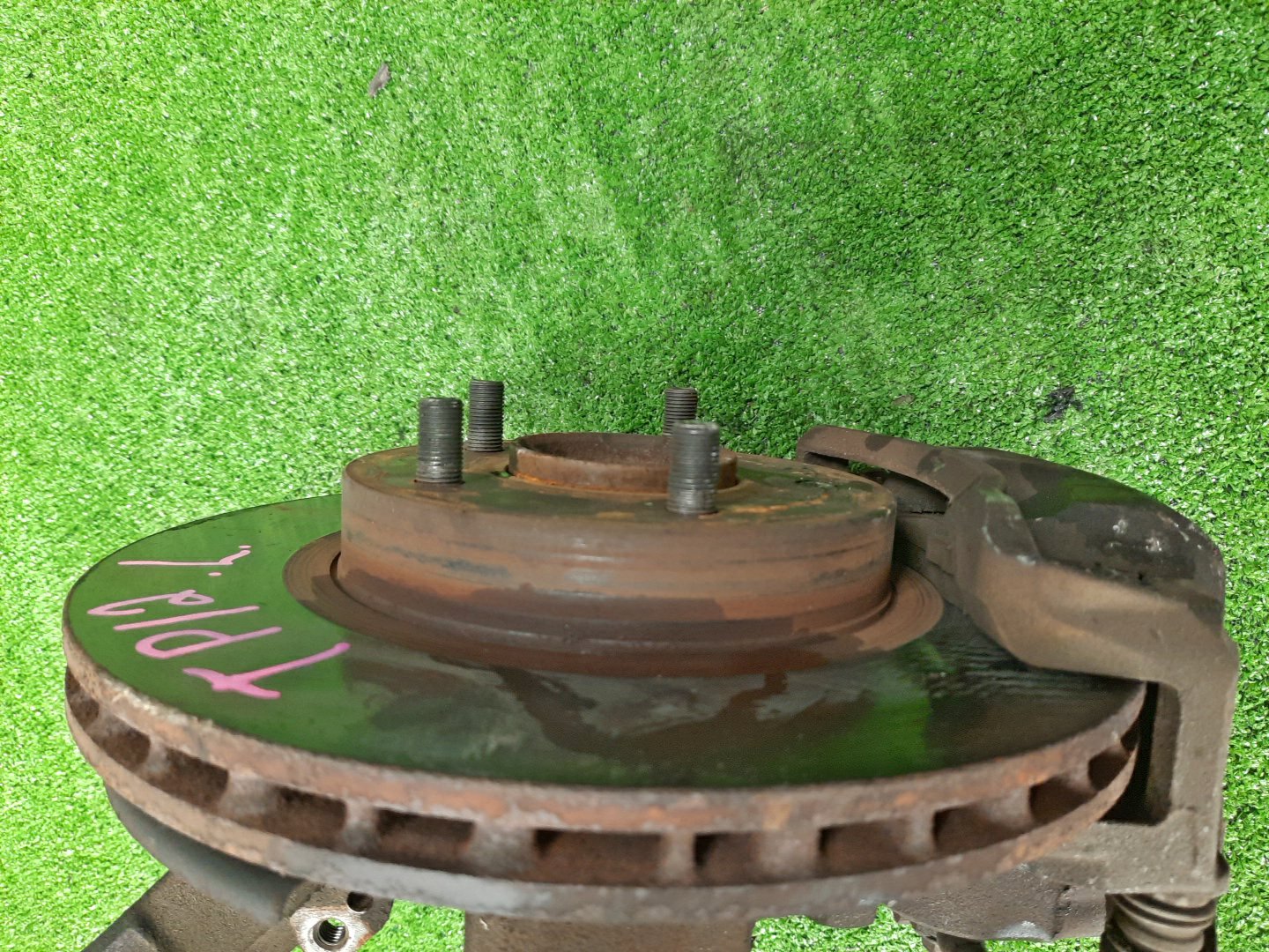 Ступица левая передняя NISSAN PRIMERA P12, QP12, TP12, HP12, RP12, WTP12, WHP12, WRP12 QG18DE, QR20DE, SR20VE, QR25DD 2 ракурс