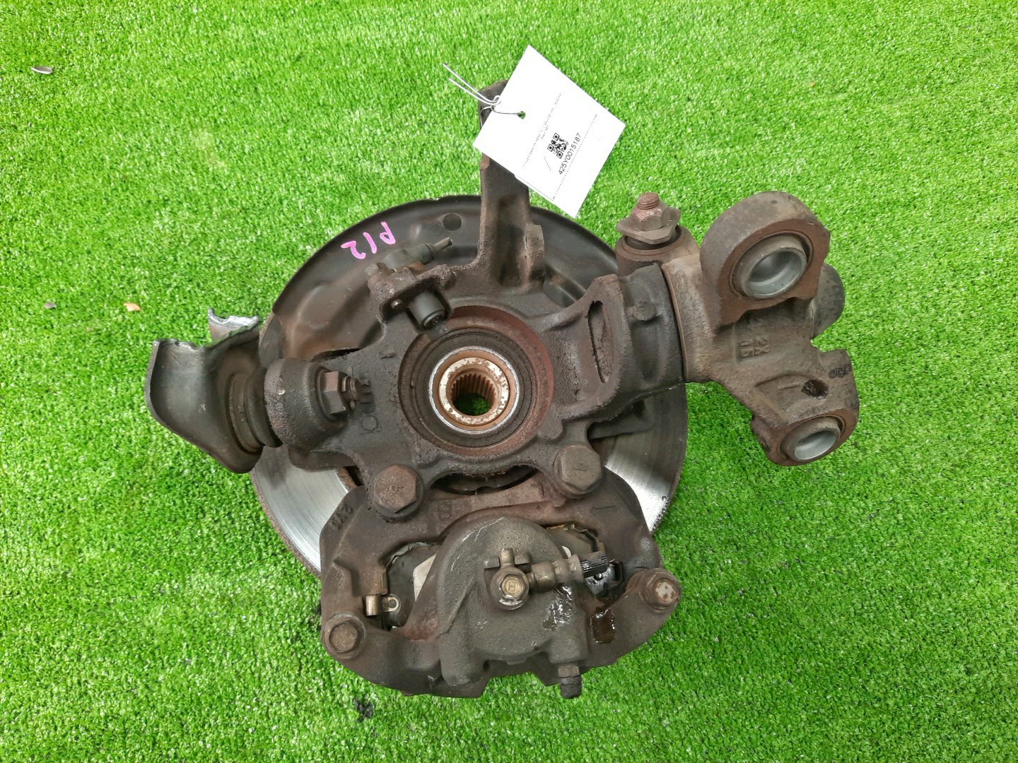 Ступица левая передняя NISSAN PRIMERA P12, QP12, TP12, HP12, RP12, WTP12, WHP12, WRP12 QG18DE, QR20DE, SR20VE, QR25DD 3 ракурс