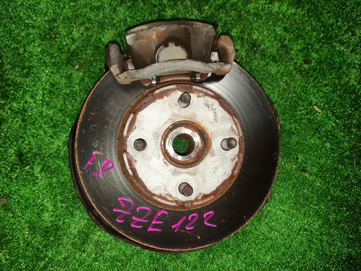 Ступица правая передняя TOYOTA COROLLA, COROLLA SPACIO, COROLLA FIELDER, ALLEX, COROLLA RUNX ZZE122, NZE121N, ZZE122N, ZZE122G 1ZZ-FE, 1NZ-FE 1 ракурс