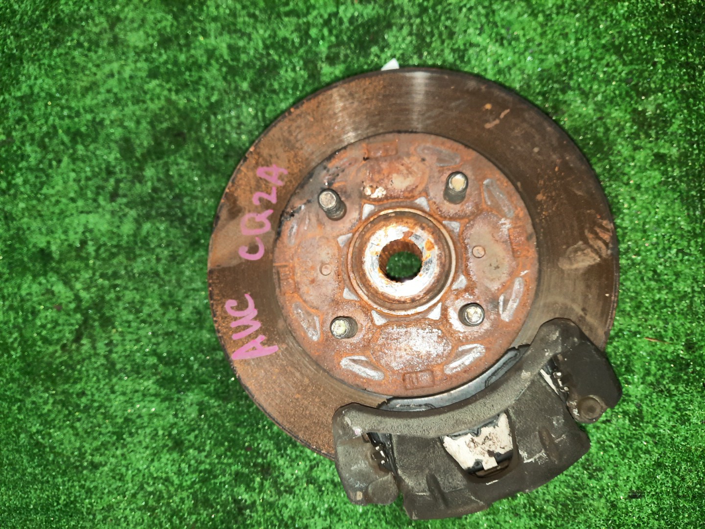 Ступица левая передняя MITSUBISHI MIRAGE DINGO CQ1A, CQ2A, CQ5A 4G13, 4G15, 4G93 1 ракурс