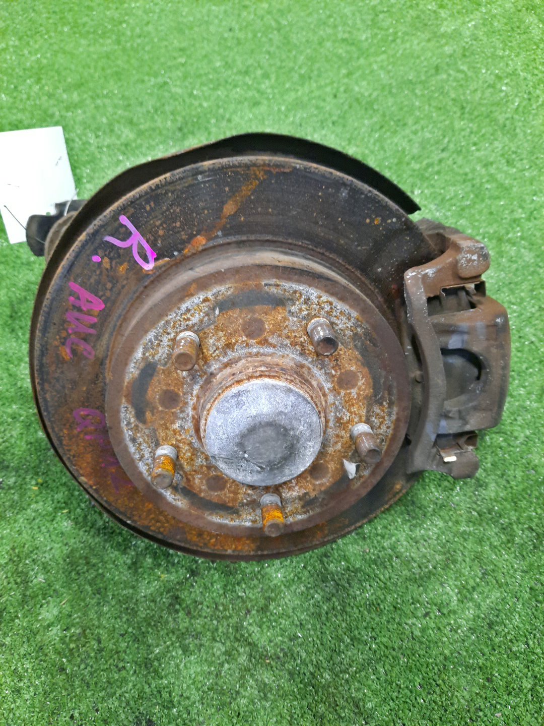 Ступица правая задняя NISSAN PRIMERA P12, QP12, TP12, HP12, RP12, WTP12, WHP12, WRP12 QG18DE, QR20DE, SR20VE, QR25DD 1 ракурс