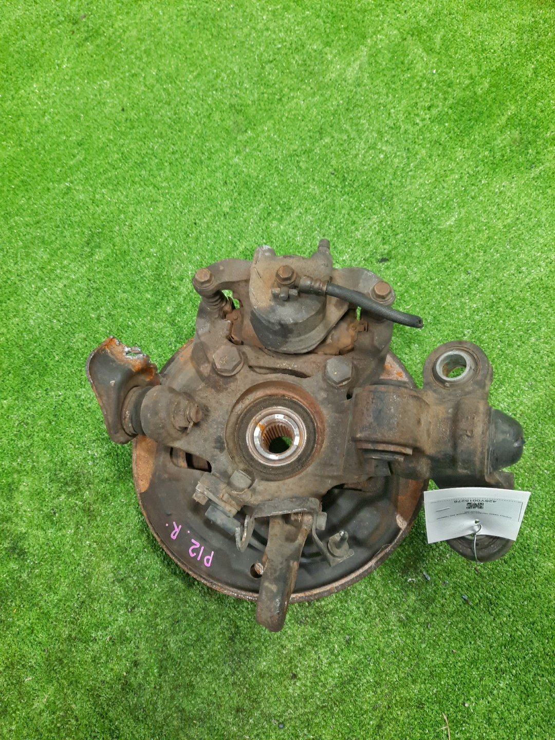 Ступица правая передняя NISSAN PRIMERA P12, QP12, TP12, HP12, RP12, WTP12, WHP12, WRP12 QG18DE, QR20DE, SR20VE, QR25DD 3 ракурс