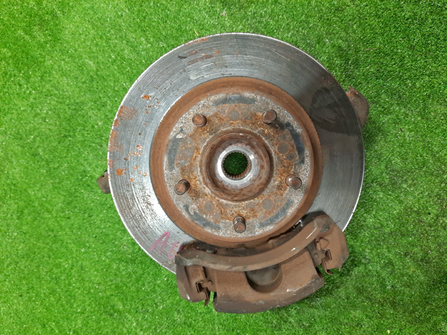 Ступица левая передняя NISSAN PRIMERA P12, QP12, TP12, HP12, RP12, WTP12, WHP12, WRP12 QG18DE, QR20DE, SR20VE, QR25DD 1 ракурс