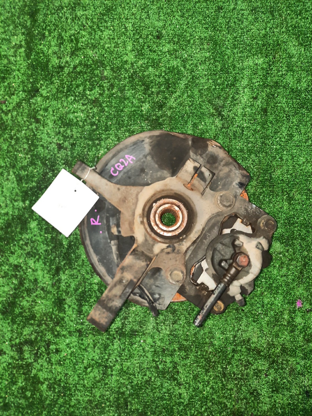 Ступица правая передняя MITSUBISHI MIRAGE DINGO CQ1A, CQ2A, CQ5A 4G13, 4G15, 4G93 3 ракурс