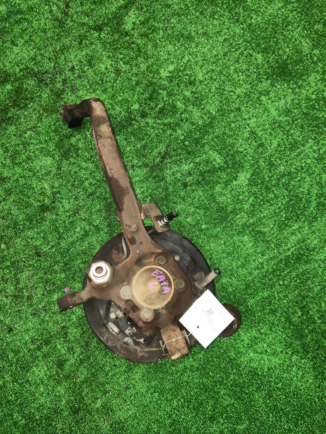 Ступица левая задняя MITSUBISHI GALANT, LEGNUM EA1A, EA7A, EA3A, EA1W, EA3W, EA4W, EA5W, EA7W 4G93, 4G94, 4G64, 6A12, 6A13 2 ракурс
