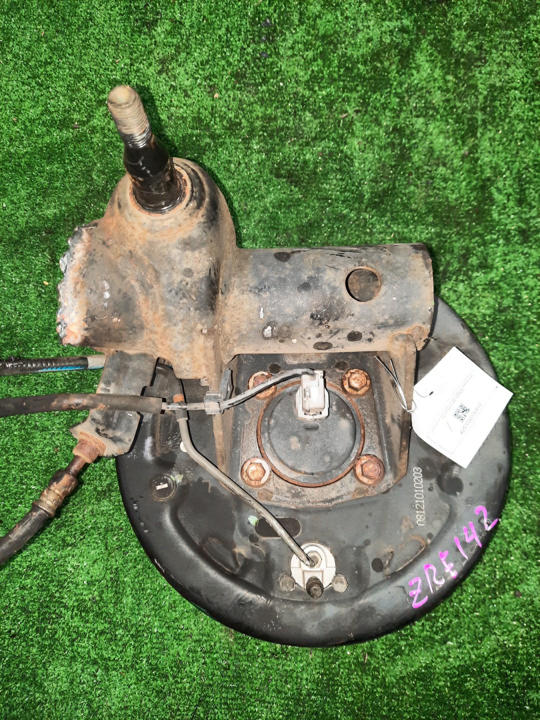 Ступица левая задняя TOYOTA AXIO, COROLLA FIELDER, COROLLA  AXIO, FIELDER NZE141, ZRE142, ZRE142G, NZE141G 1NZ-FE, 2ZR-FAE, 2ZR-FE 2 ракурс