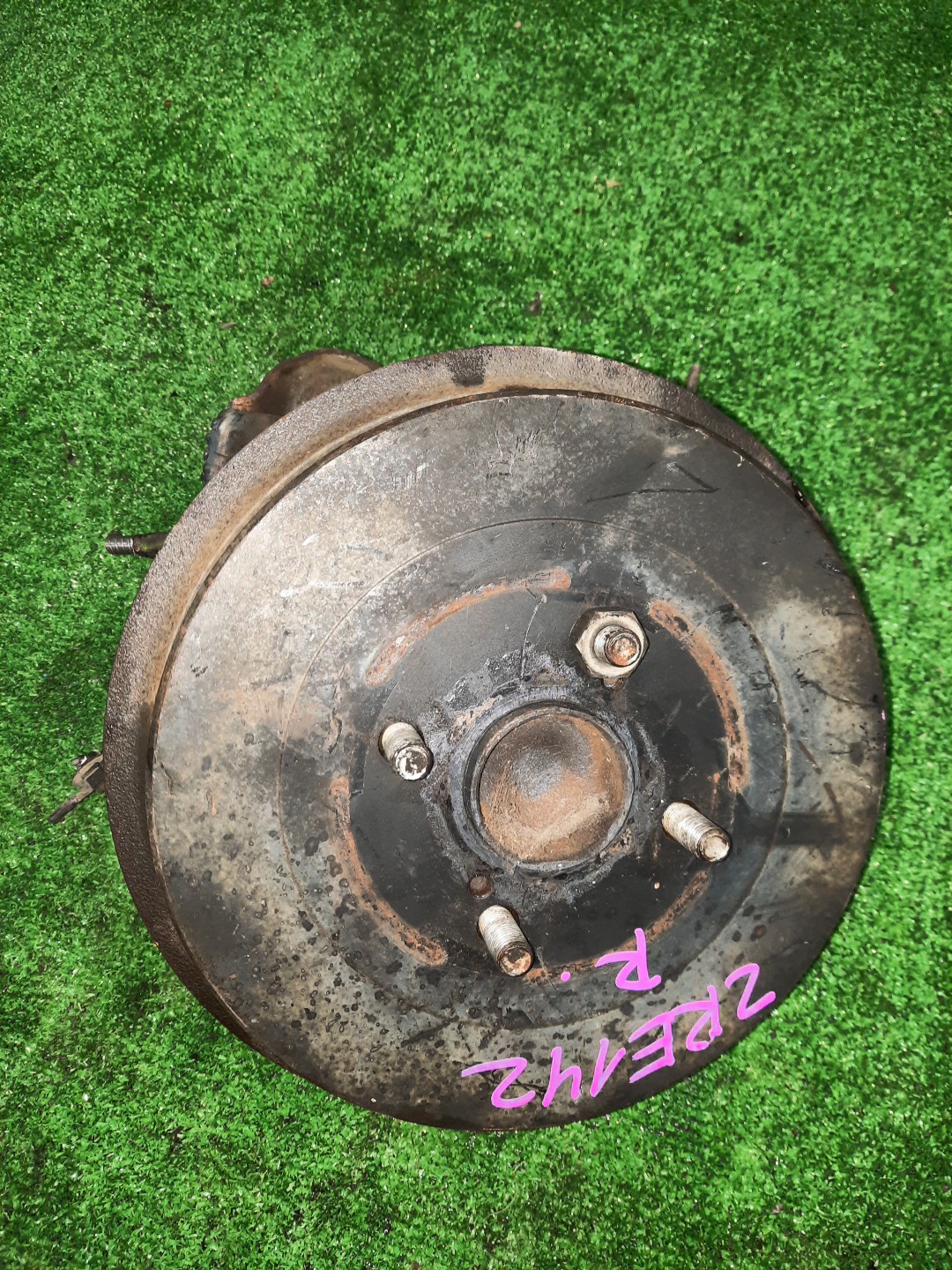 Ступица правая задняя TOYOTA AXIO, COROLLA FIELDER, COROLLA  AXIO, FIELDER NZE141, ZRE142, ZRE142G, NZE141G 1NZ-FE, 2ZR-FAE, 2ZR-FE 2 ракурс