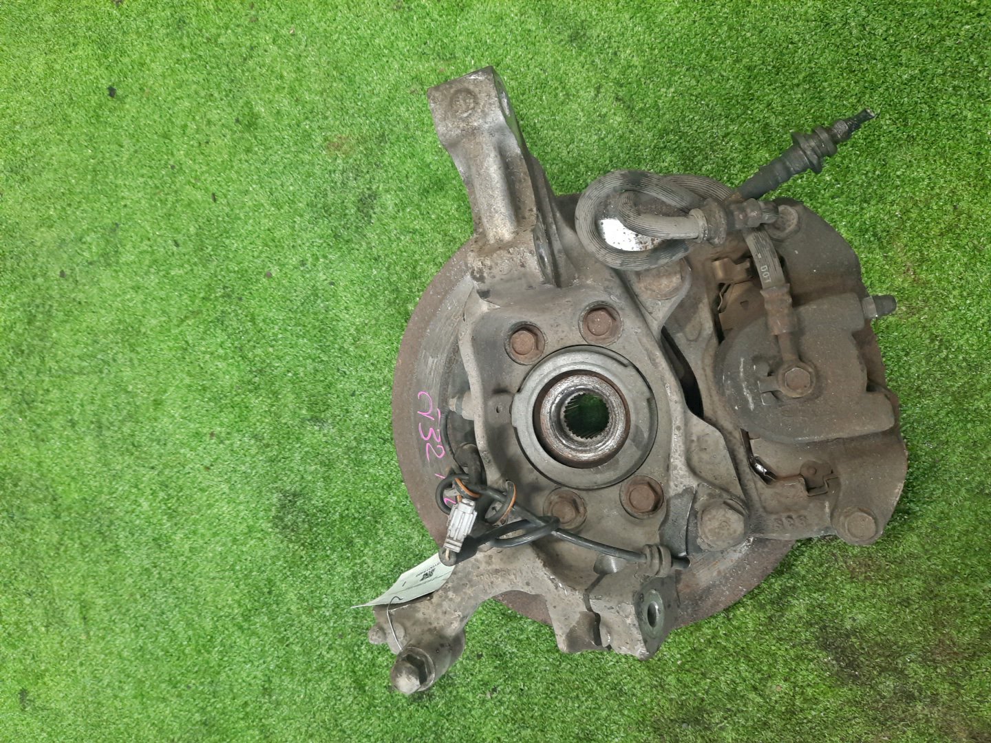 Ступица левая передняя NISSAN TEANA TNJ32, PJ32, J32 QR25DE, VQ35DE, VQ25DE 3 ракурс