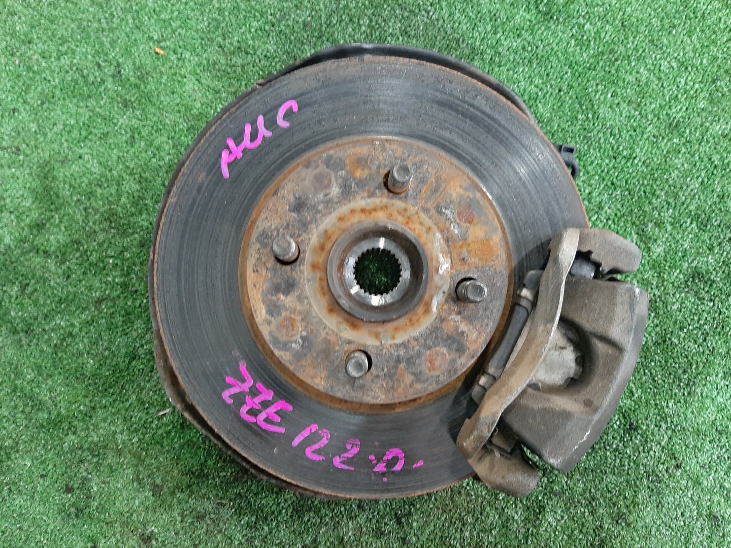 Ступица правая передняя TOYOTA COROLLA, COROLLA FIELDER, ALLEX, COROLLA RUNX NZE121, NZE121G 1NZ-FE 1 ракурс
