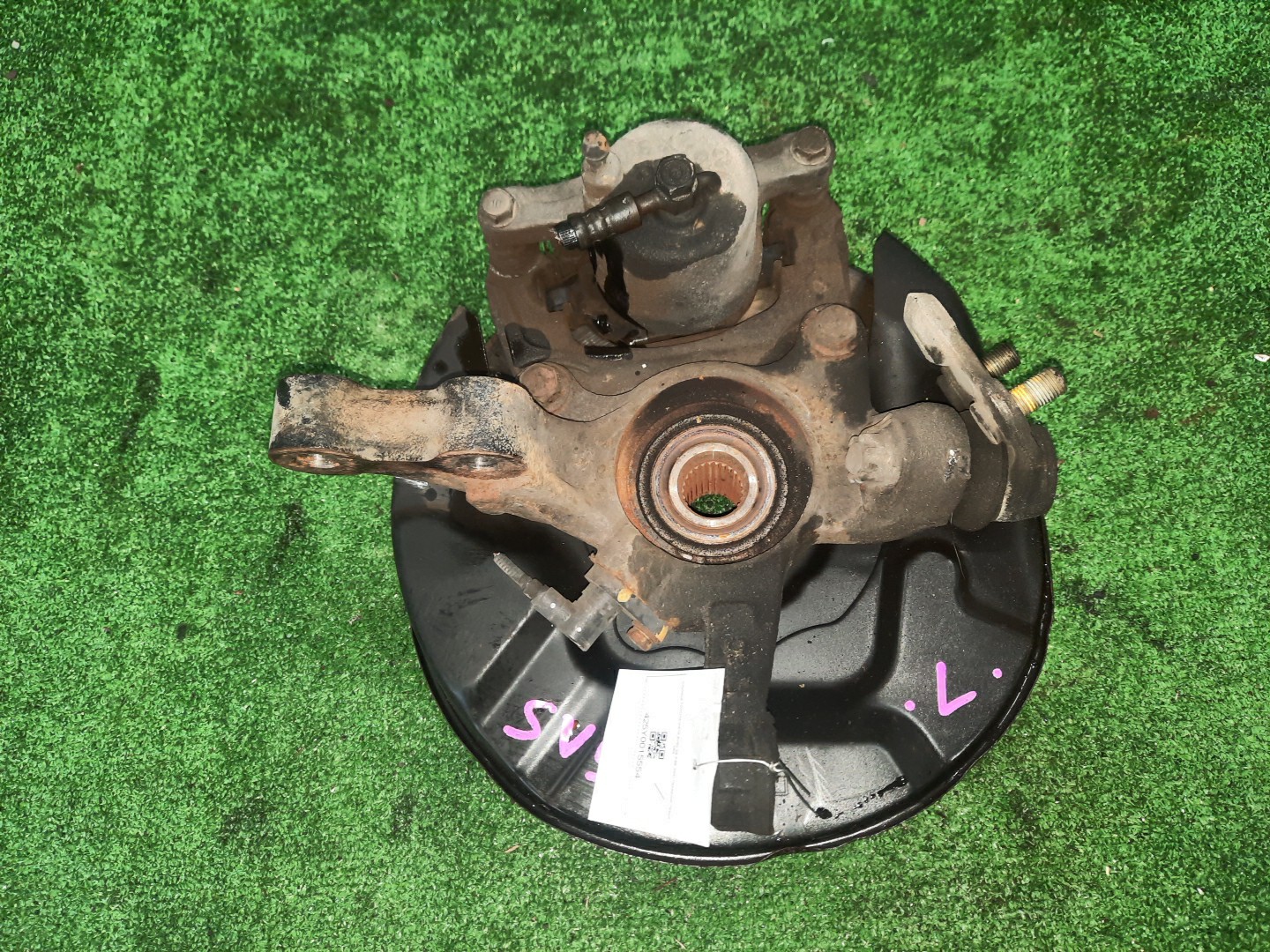 Ступица левая передняя TOYOTA VISTA, VISTA ARDEO AZV50, SV50, SV50G, AZV50G 1AZ-FSE, 3S-FSE 3 ракурс