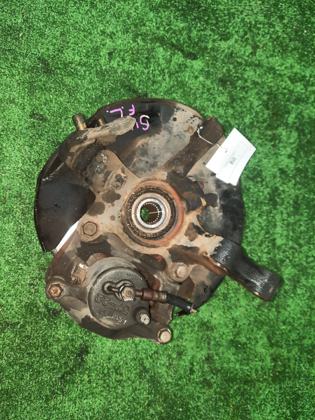 Ступица левая передняя TOYOTA VISTA, VISTA ARDEO AZV50, SV50, SV50G, AZV50G 1AZ-FSE, 3S-FSE 3 ракурс