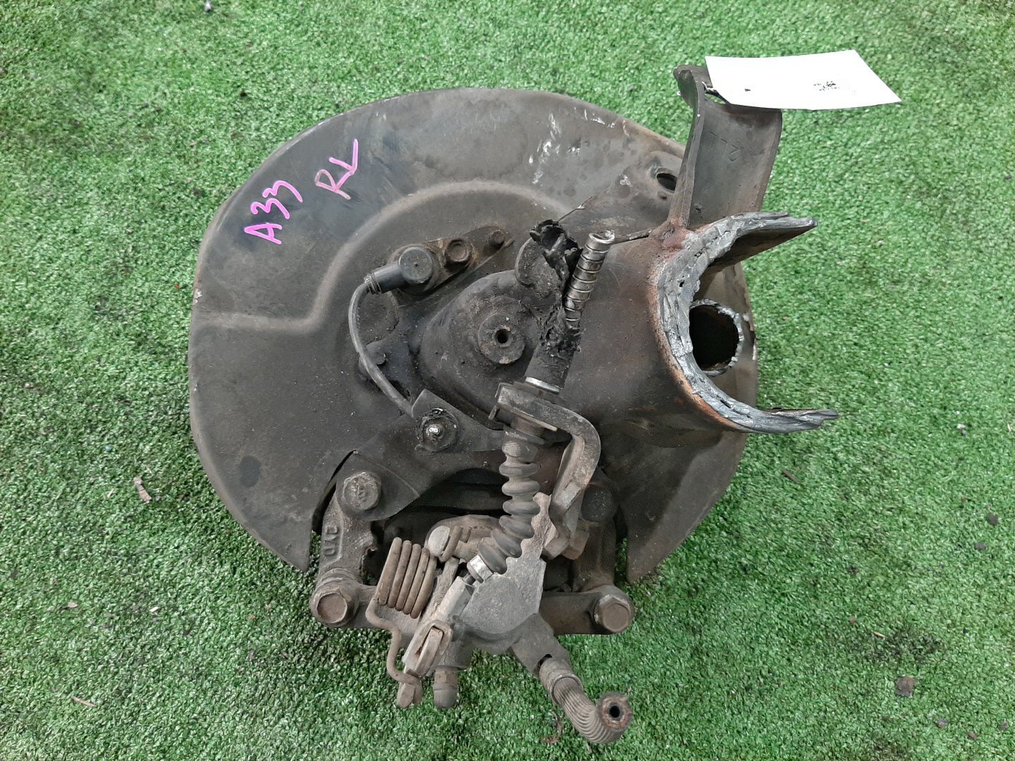 Ступица левая задняя NISSAN CEFIRO, PRIMERA, TINO A32, A33, P12, V10 VQ30DE, VQ20DE, VQ25DE, VQ25DD, QG18DE, QR20DE, SR20VE, QR25DD, SR20DE 2 ракурс