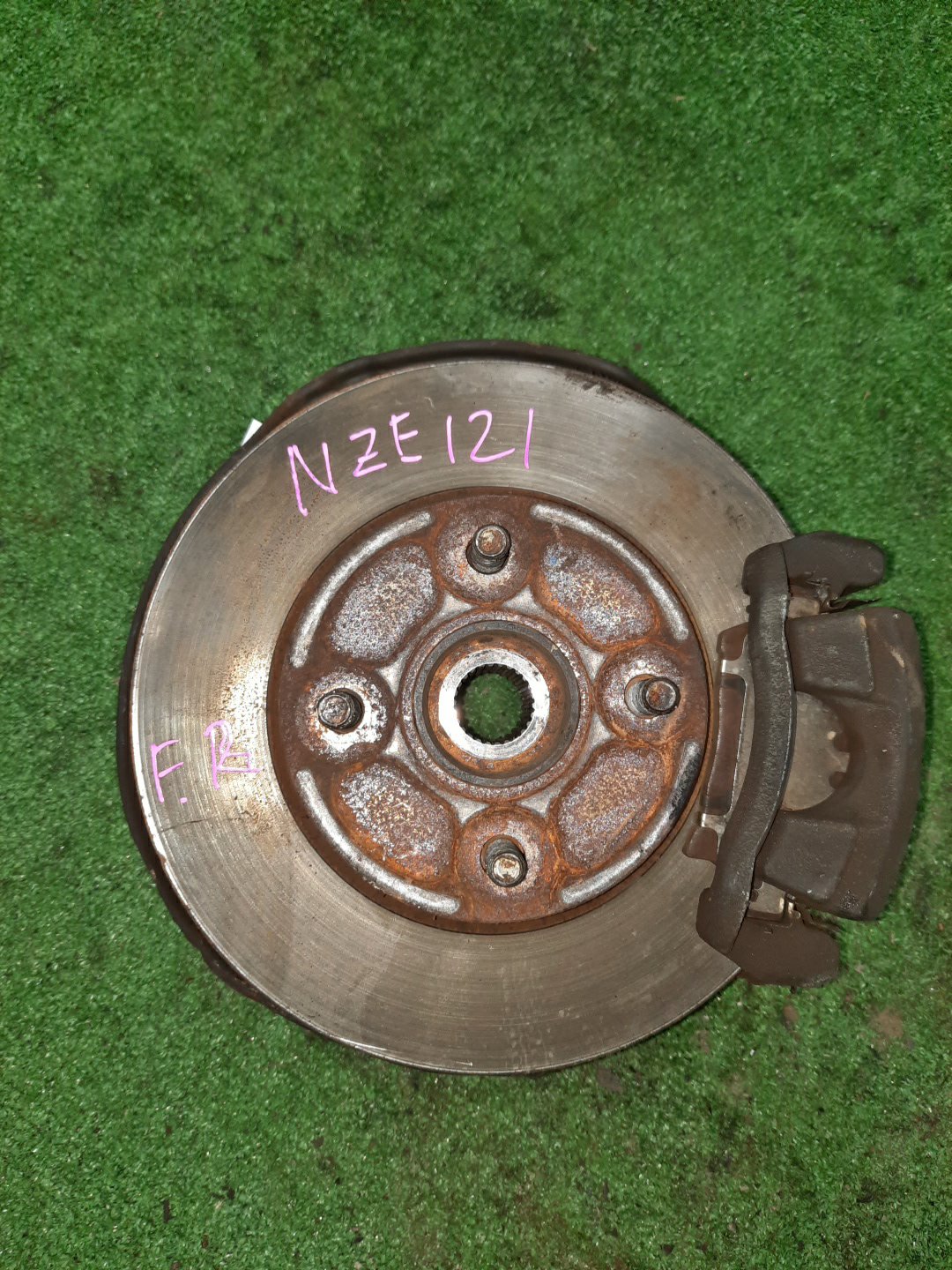 Ступица правая передняя TOYOTA COROLLA, COROLLA FIELDER, ALLEX, COROLLA RUNX NZE121, NZE121G 1NZ-FE 1 ракурс