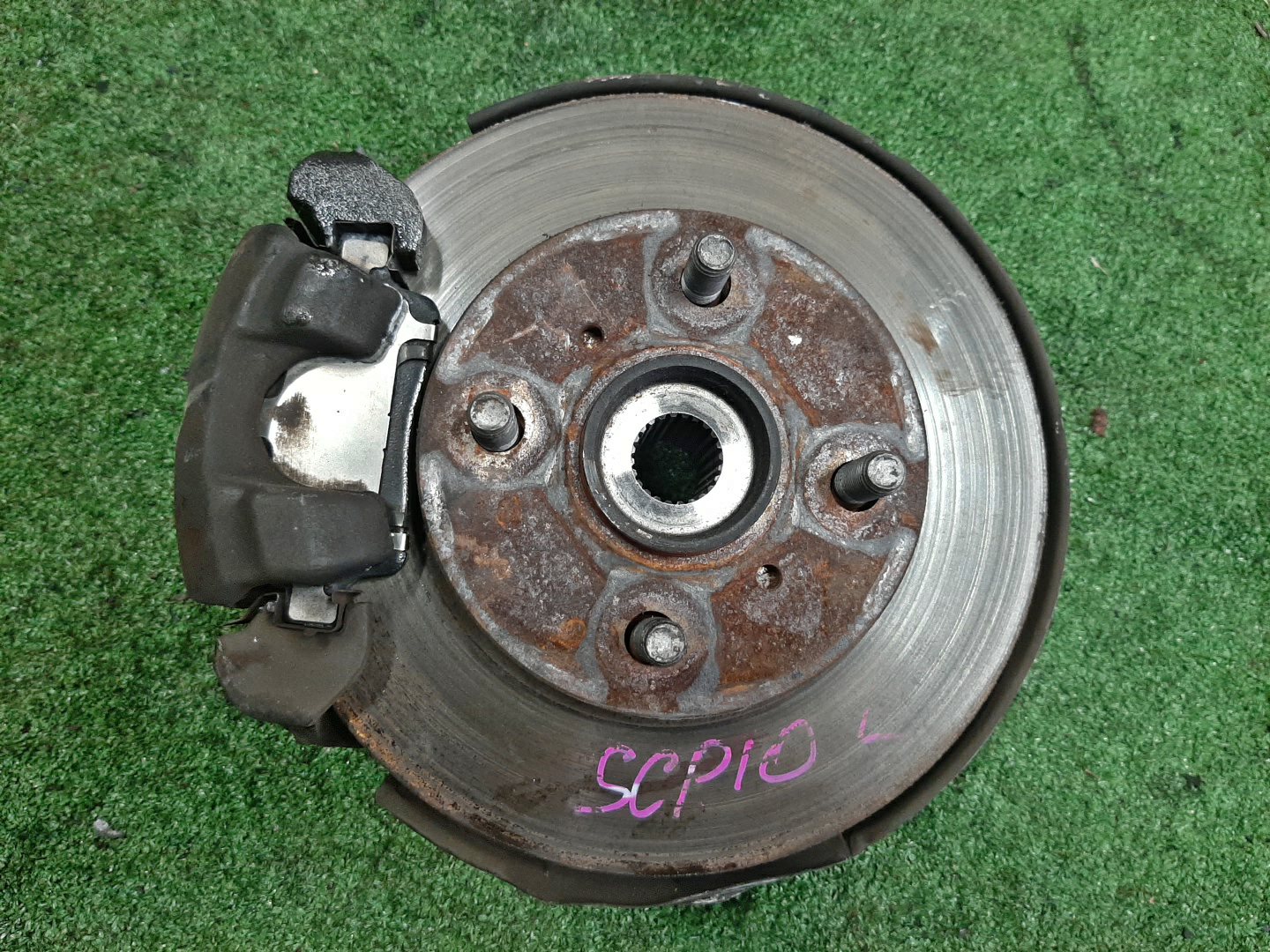 Ступица левая передняя TOYOTA PLATZ, VITZ SCP11, SCP10, SCP13 1SZ-FE, 2SZ-FE 1 ракурс