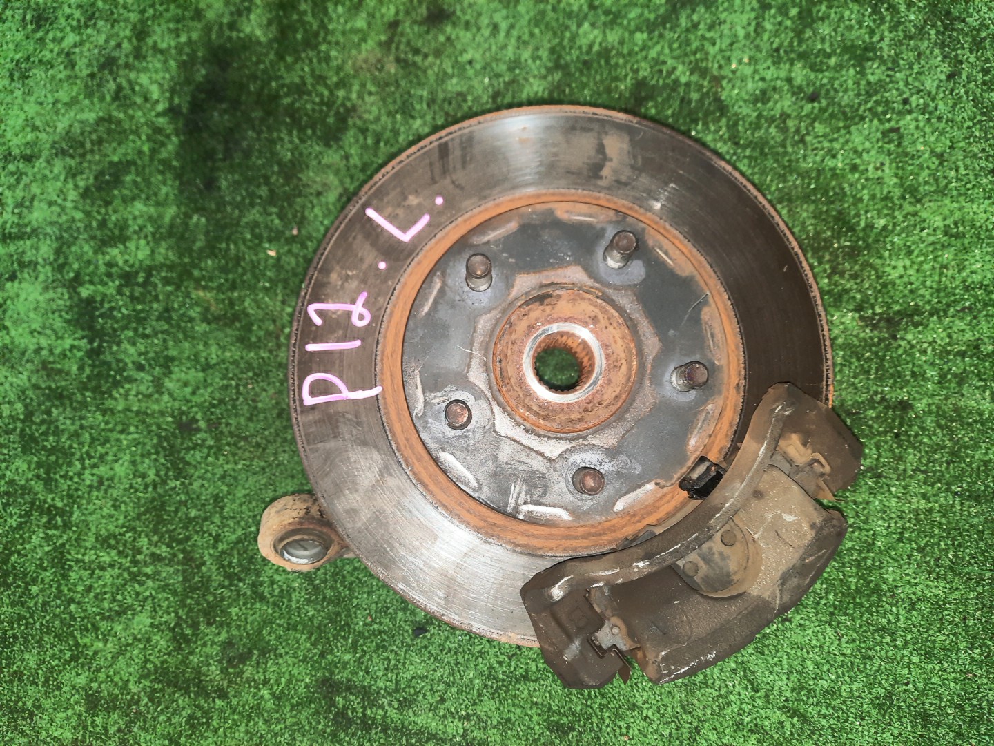 Ступица левая передняя NISSAN PRIMERA P12, QP12, TP12, HP12, RP12, WTP12, WHP12, WRP12 QG18DE, QR20DE, SR20VE, QR25DD 1 ракурс