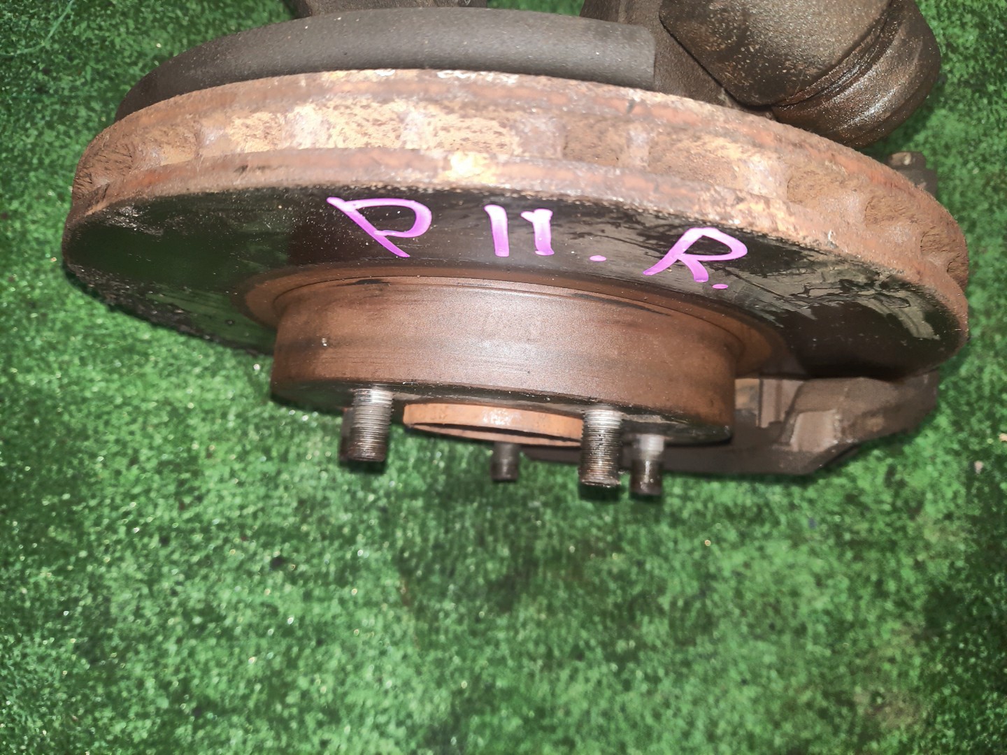 Ступица правая передняя NISSAN PRIMERA P12, QP12, TP12, HP12, RP12, WTP12, WHP12, WRP12 QG18DE, QR20DE, SR20VE, QR25DD 2 ракурс