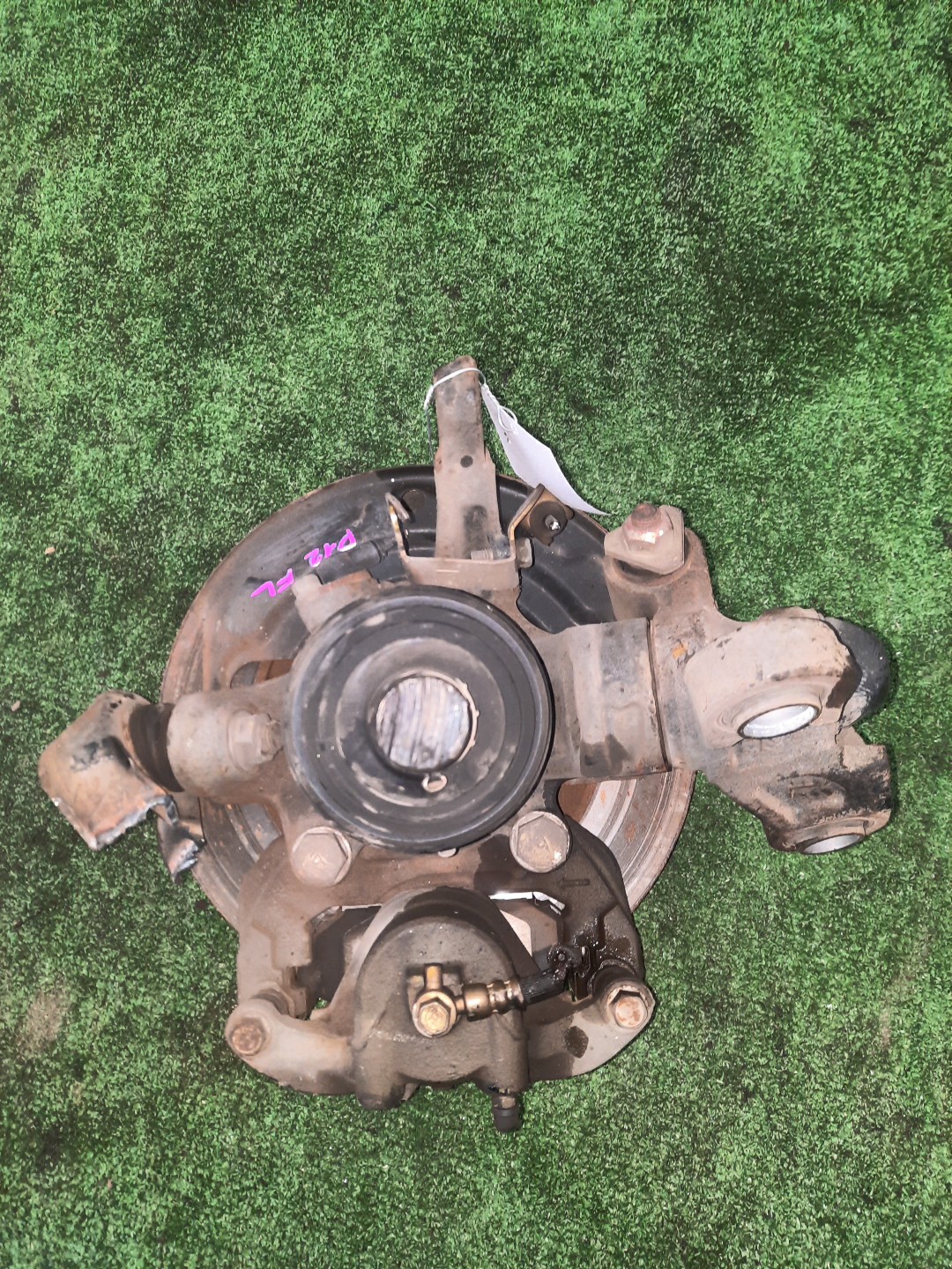 Ступица левая передняя NISSAN PRIMERA P12, QP12, TP12, HP12, RP12, WTP12, WHP12, WRP12 QG18DE, QR20DE, SR20VE, QR25DD 3 ракурс