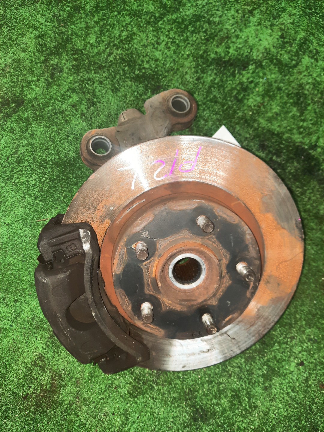 Ступица левая передняя NISSAN PRIMERA P12, QP12, TP12, HP12, RP12, WTP12, WHP12, WRP12 QG18DE, QR20DE, SR20VE, QR25DD 1 ракурс