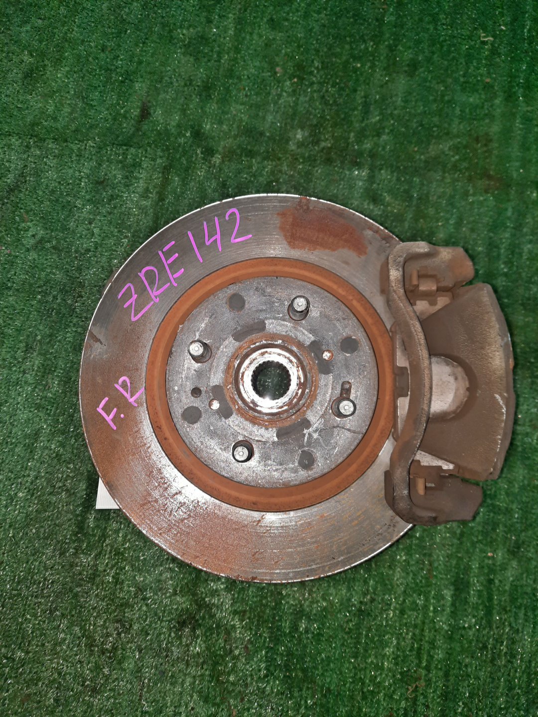 Ступица правая передняя TOYOTA AXIO, COROLLA FIELDER, COROLLA  AXIO, FIELDER NZE141, ZRE142, ZRE142G, NZE141G 1NZ-FE, 2ZR-FAE, 2ZR-FE 1 ракурс