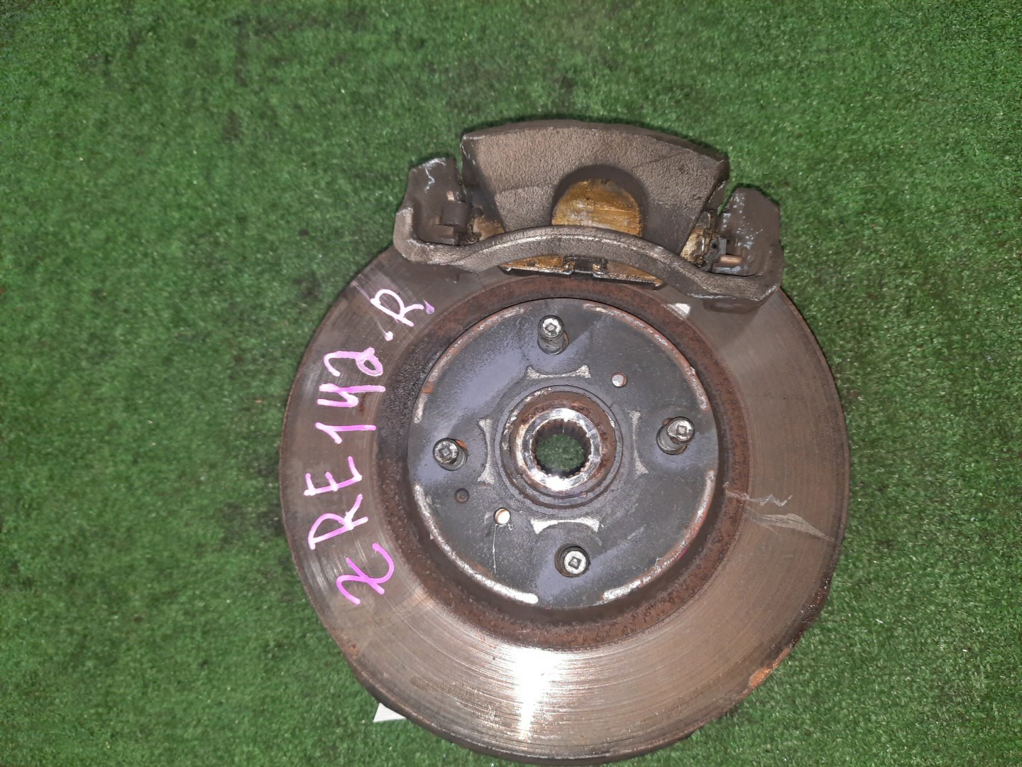 Ступица правая передняя TOYOTA AXIO, COROLLA FIELDER, COROLLA  AXIO, FIELDER NZE141, ZRE142, ZRE142G, NZE141G 1NZ-FE, 2ZR-FAE, 2ZR-FE 1 ракурс