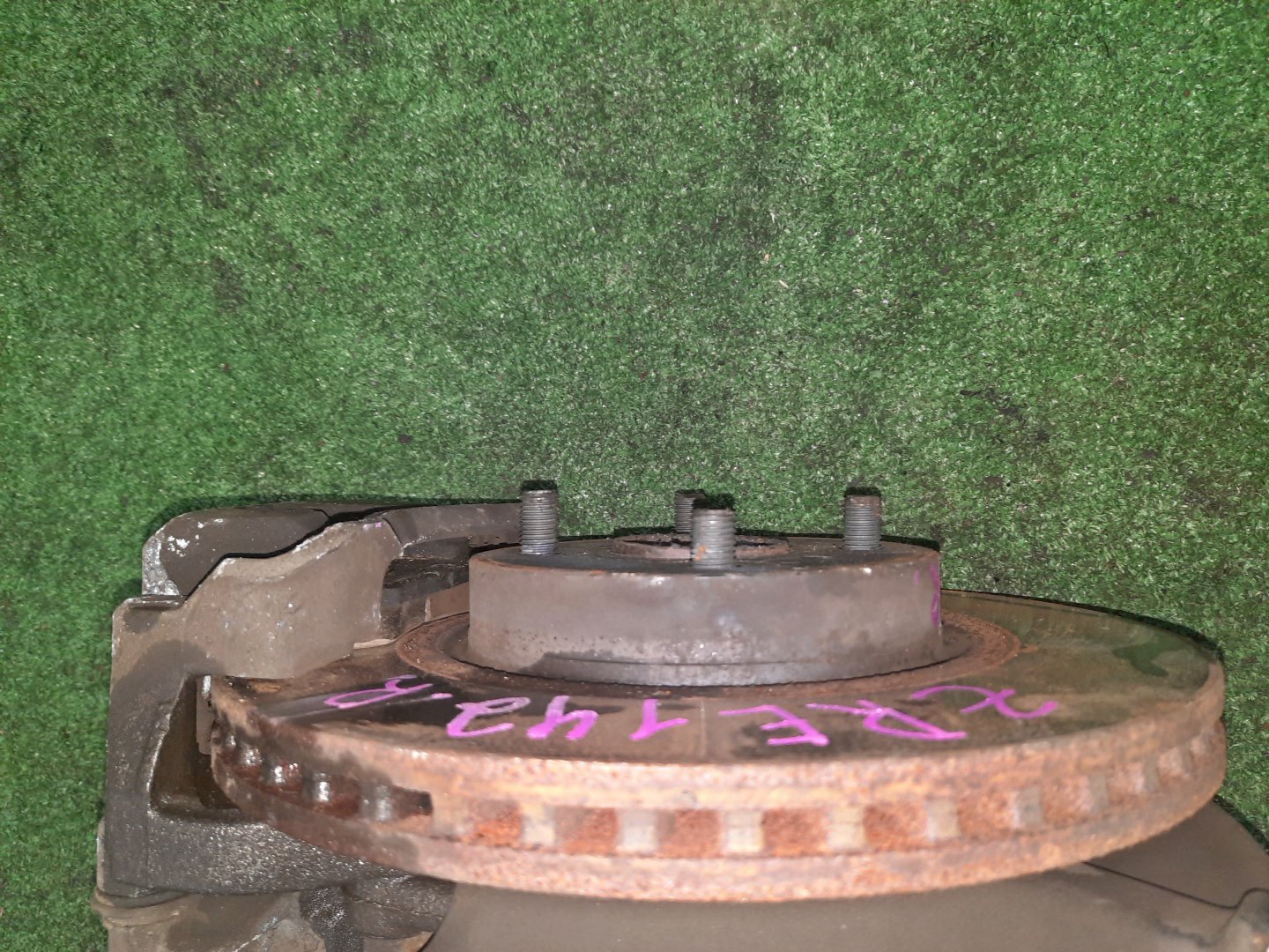 Ступица правая передняя TOYOTA AXIO, COROLLA FIELDER, COROLLA  AXIO, FIELDER NZE141, ZRE142, ZRE142G, NZE141G 1NZ-FE, 2ZR-FAE, 2ZR-FE 2 ракурс