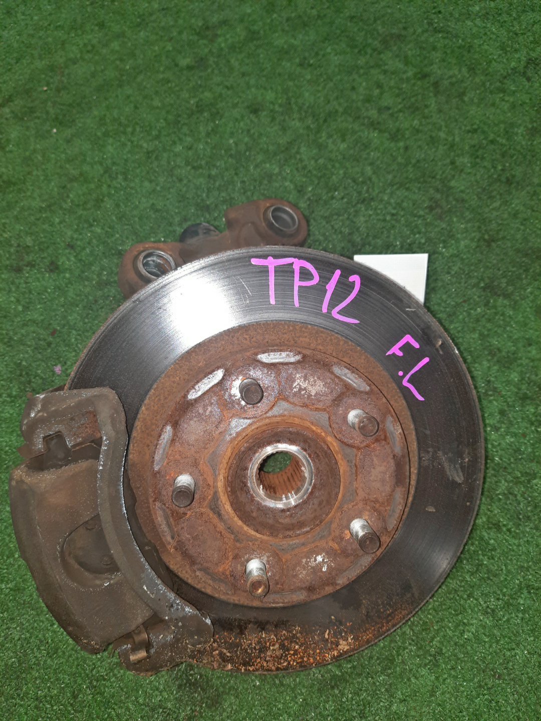 Ступица левая передняя NISSAN PRIMERA P12, QP12, TP12, HP12, RP12, WTP12, WHP12, WRP12 QG18DE, QR20DE, SR20VE, QR25DD 1 ракурс