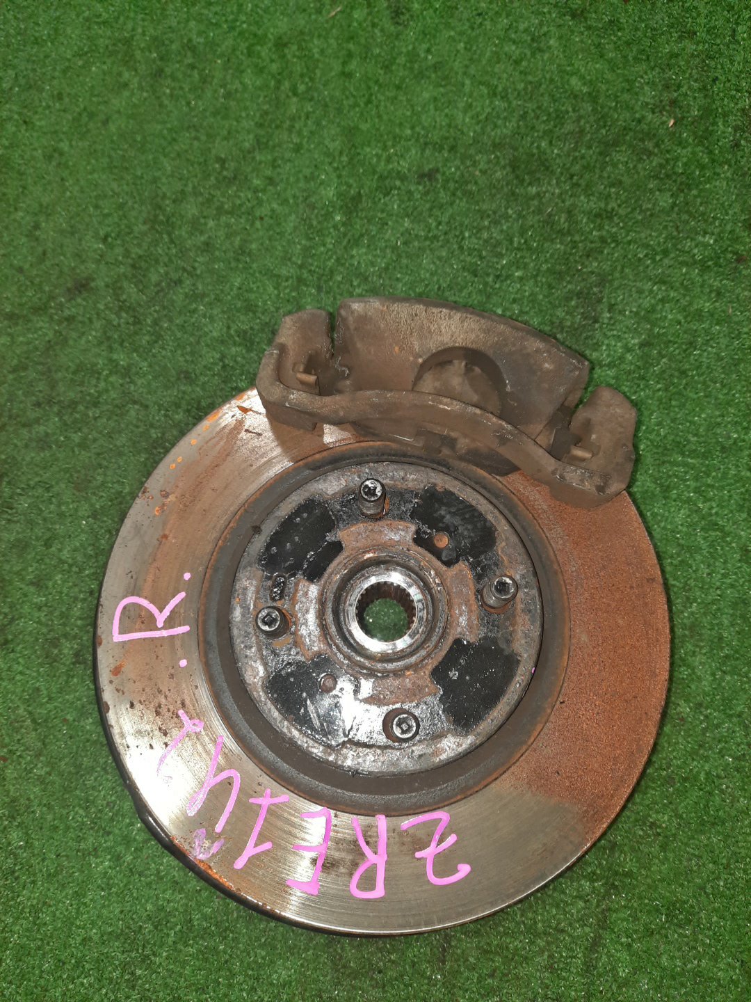 Ступица правая передняя TOYOTA AXIO, COROLLA FIELDER, COROLLA  AXIO, FIELDER NZE141, ZRE142, ZRE142G, NZE141G 1NZ-FE, 2ZR-FAE, 2ZR-FE 1 ракурс