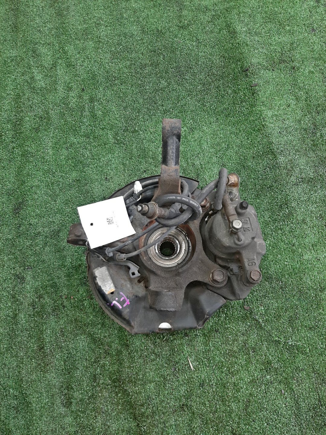 Ступица левая передняя TOYOTA PLATZ, VITZ SCP11, SCP10, SCP13 1SZ-FE, 2SZ-FE 3 ракурс
