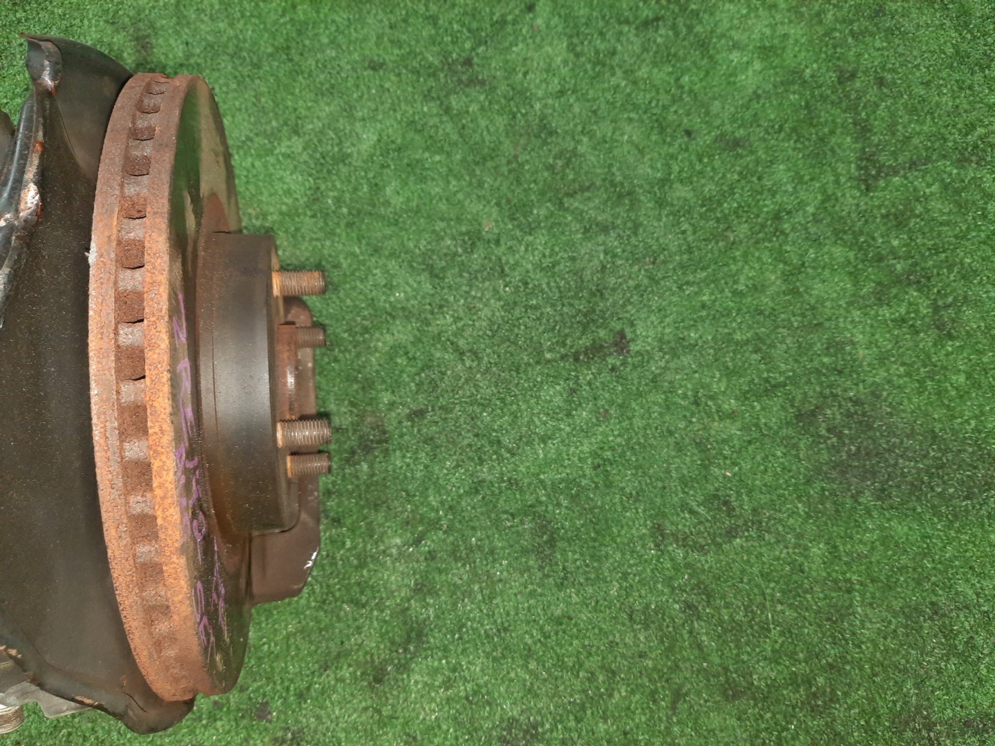 Ступица правая передняя TOYOTA AXIO, COROLLA FIELDER, COROLLA  AXIO, FIELDER NZE141, ZRE142, ZRE142G, NZE141G 1NZ-FE, 2ZR-FAE, 2ZR-FE 3 ракурс