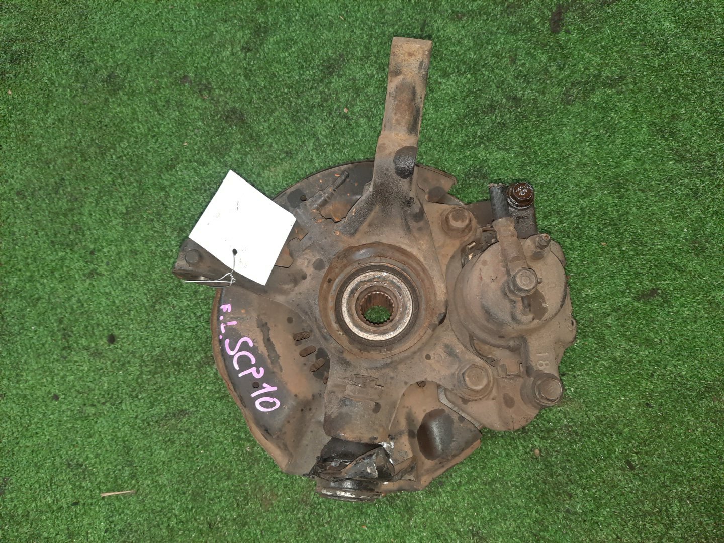 Ступица левая передняя TOYOTA PLATZ, VITZ SCP11, SCP10, SCP13 1SZ-FE, 2SZ-FE 2 ракурс