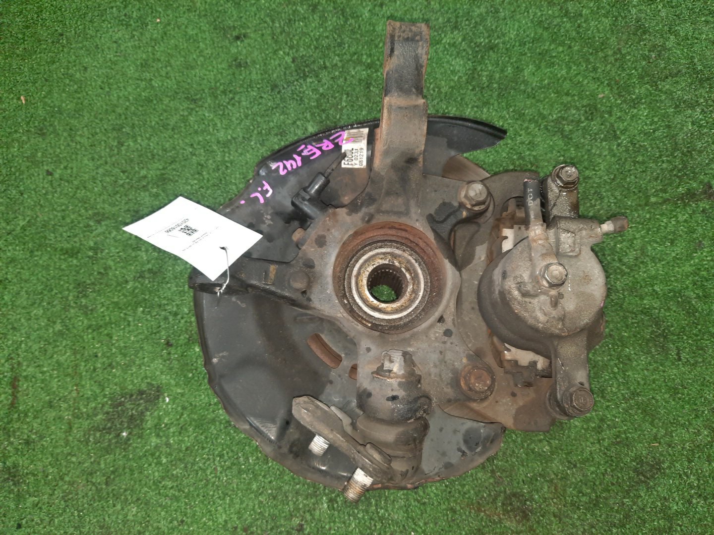 Ступица левая передняя TOYOTA AXIO, COROLLA FIELDER, COROLLA  AXIO, FIELDER NZE141, ZRE142, ZRE142G, NZE141G 1NZ-FE, 2ZR-FAE, 2ZR-FE 2 ракурс
