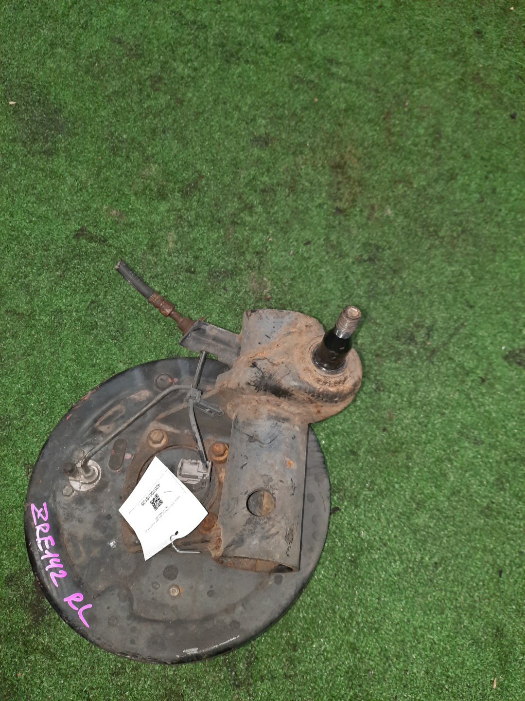 Ступица левая задняя TOYOTA AXIO, COROLLA FIELDER, COROLLA  AXIO, FIELDER NZE141, ZRE142, ZRE142G, NZE141G 1NZ-FE, 2ZR-FAE, 2ZR-FE 2 ракурс