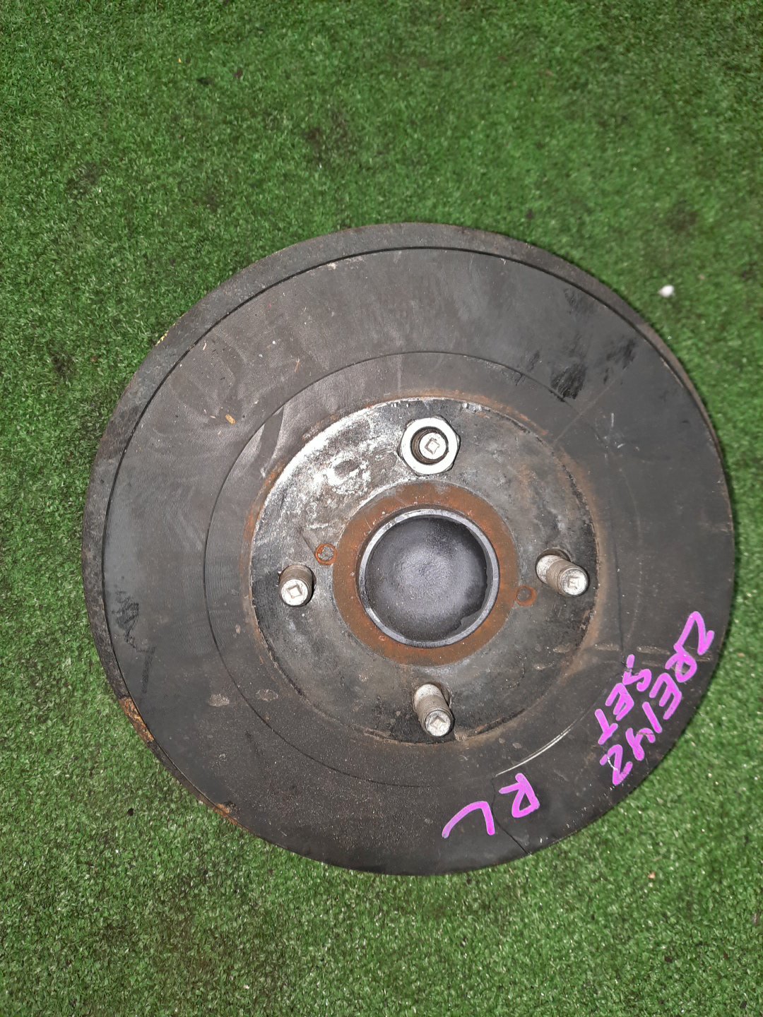 Ступица левая задняя TOYOTA AXIO, COROLLA FIELDER, COROLLA  AXIO, FIELDER NZE141, ZRE142, ZRE142G, NZE141G 1NZ-FE, 2ZR-FAE, 2ZR-FE 1 ракурс