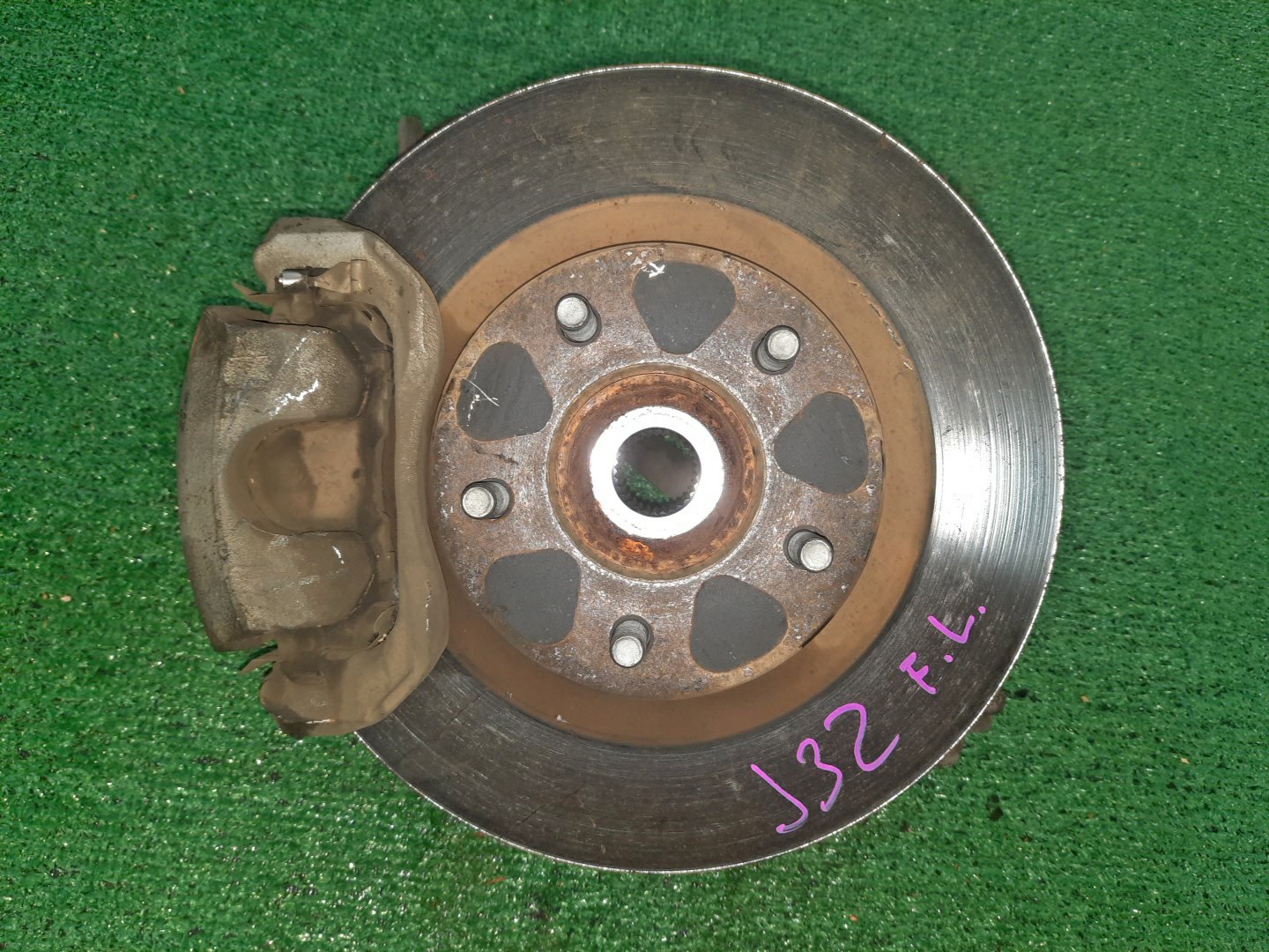 Ступица левая передняя NISSAN TEANA TNJ32, PJ32, J32 QR25DE, VQ35DE, VQ25DE 1 ракурс
