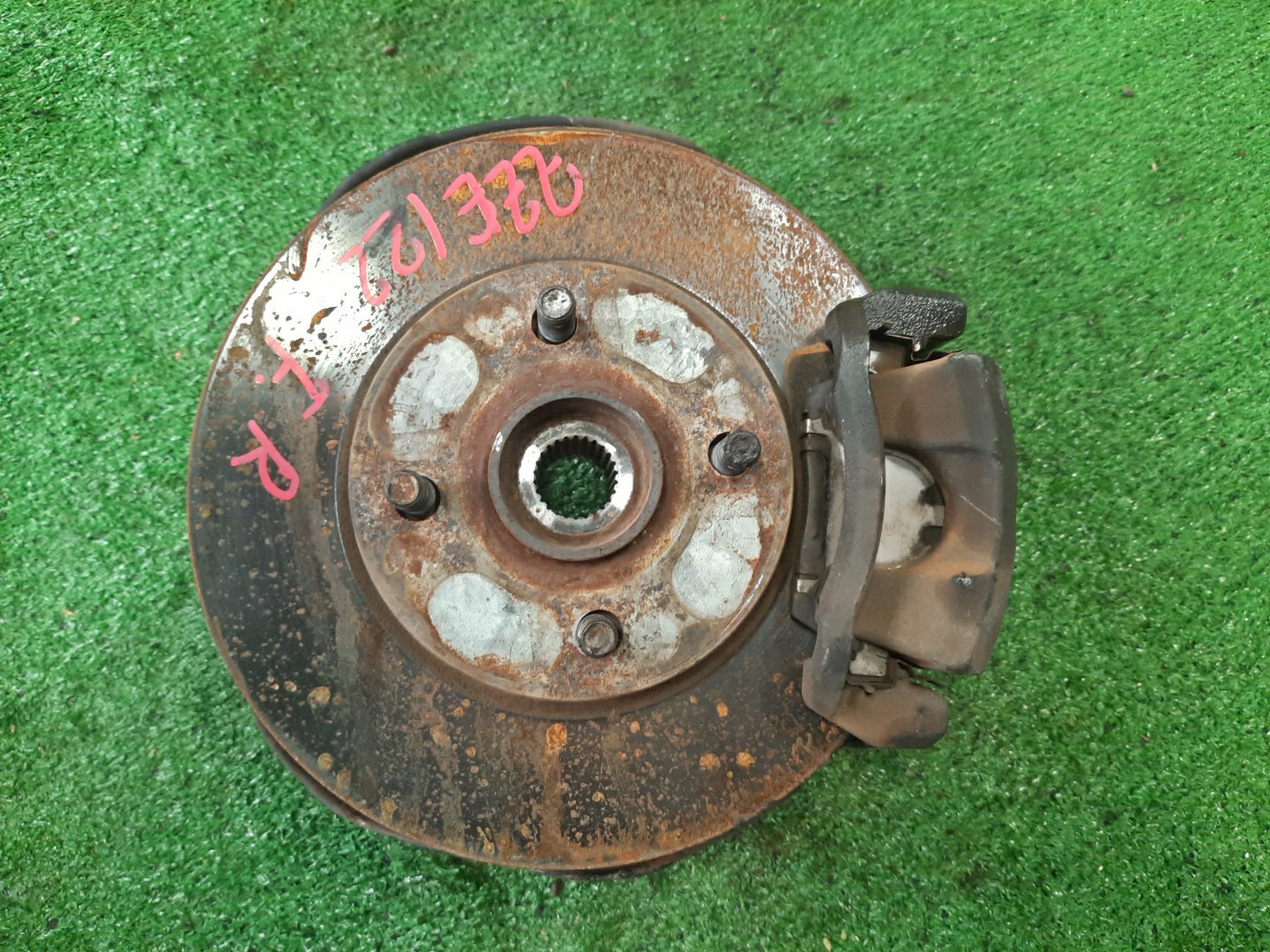 Ступица правая передняя TOYOTA COROLLA, COROLLA SPACIO, COROLLA FIELDER, ALLEX, COROLLA RUNX ZZE122, NZE121N, ZZE122N, ZZE122G 1ZZ-FE, 1NZ-FE 1 ракурс