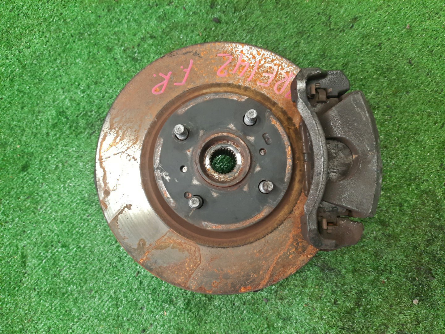 Ступица правая передняя TOYOTA AXIO, COROLLA FIELDER, COROLLA  AXIO, FIELDER NZE141, ZRE142, ZRE142G, NZE141G 1NZ-FE, 2ZR-FAE, 2ZR-FE 1 ракурс