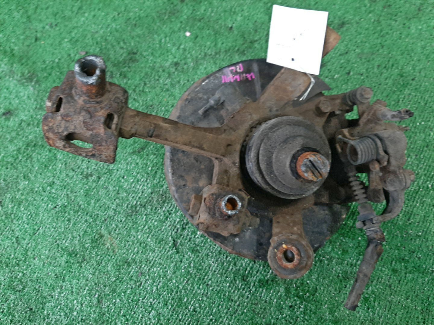 Ступица левая задняя NISSAN BLUEBIRD, PRIMERA ENU14, HNU14, HNP11, WHNP11 SR18DE, SR20DE 3 ракурс
