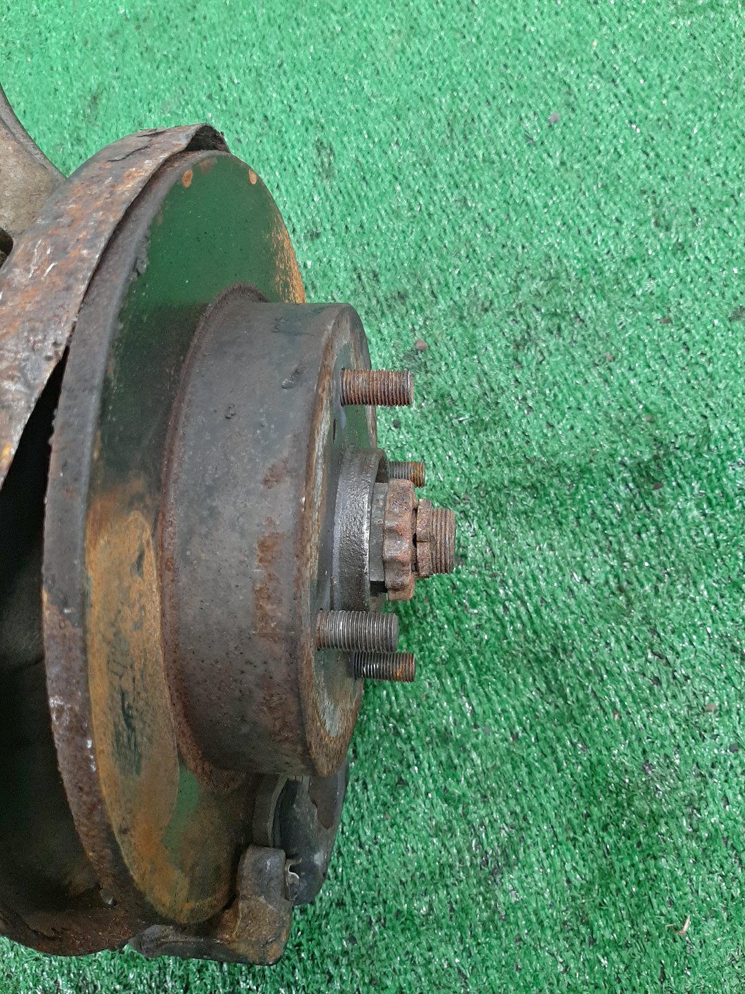 Ступица правая задняя NISSAN BLUEBIRD, PRIMERA ENU14, HNU14, HNP11, WHNP11 SR18DE, SR20DE 2 ракурс