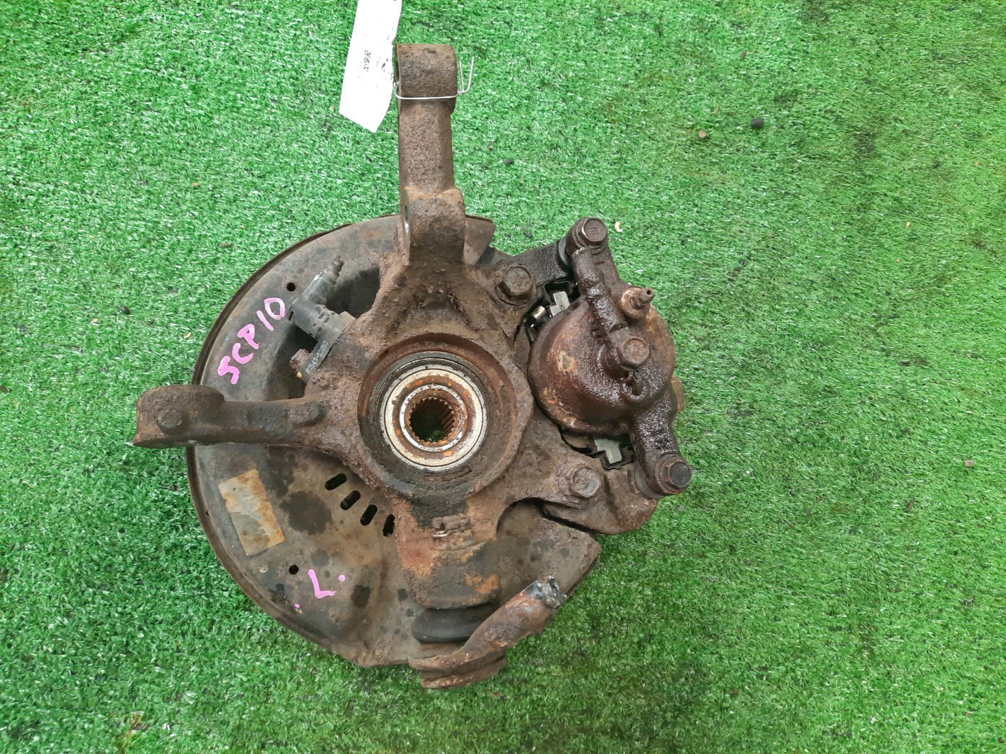 Ступица левая передняя TOYOTA PLATZ, VITZ SCP11, SCP10, SCP13 1SZ-FE, 2SZ-FE 2 ракурс
