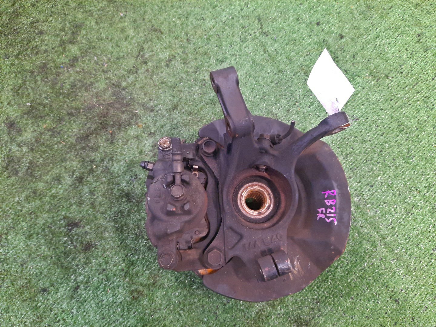 Ступица правая передняя SUZUKI AERIO RC51S, RB21S, RA21S, RD51S M18A, M15A 2 ракурс