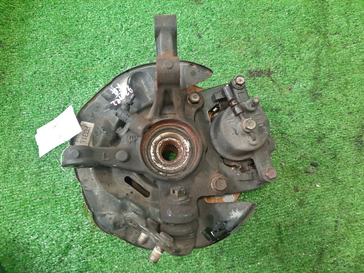 Ступица левая передняя TOYOTA COROLLA, COROLLA SPACIO, COROLLA FIELDER, ALLEX, COROLLA RUNX ZZE122, NZE121N, ZZE122N, ZZE122G 1ZZ-FE, 1NZ-FE 2 ракурс