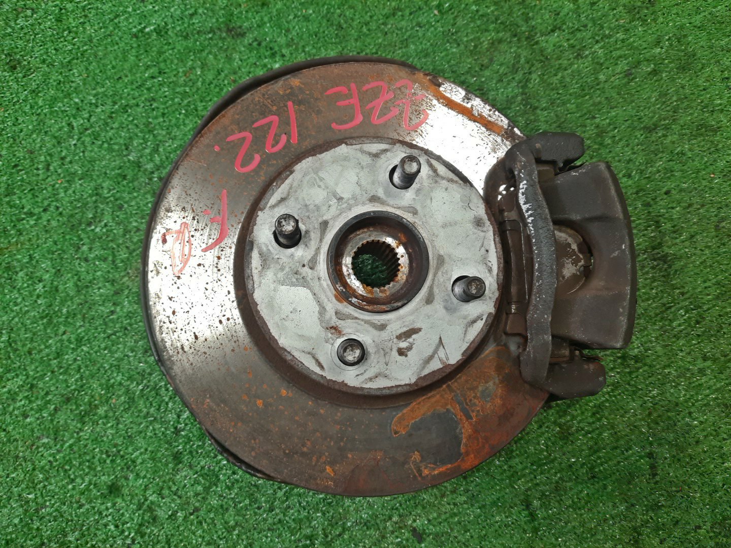 Ступица правая передняя TOYOTA COROLLA, COROLLA SPACIO, COROLLA FIELDER, ALLEX, COROLLA RUNX ZZE122, NZE121N, ZZE122N, ZZE122G 1ZZ-FE, 1NZ-FE 1 ракурс