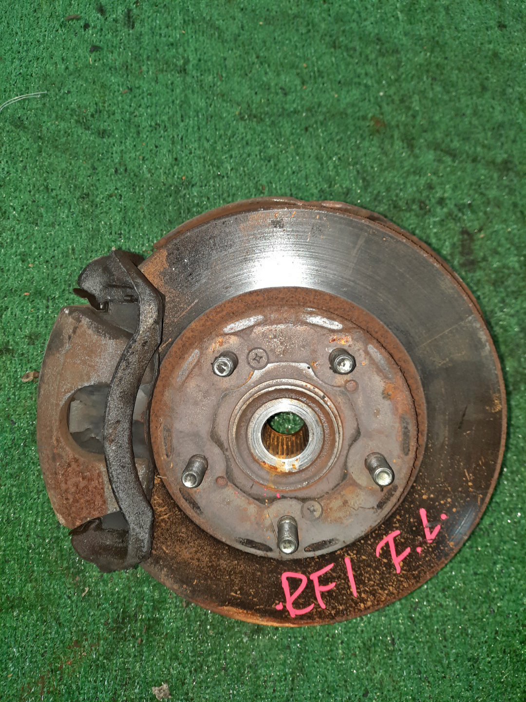 Ступица левая передняя HONDA STEPWGN RF1 B20B 1 ракурс